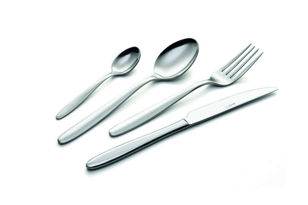 Servicio de mesa moderno y sobrio