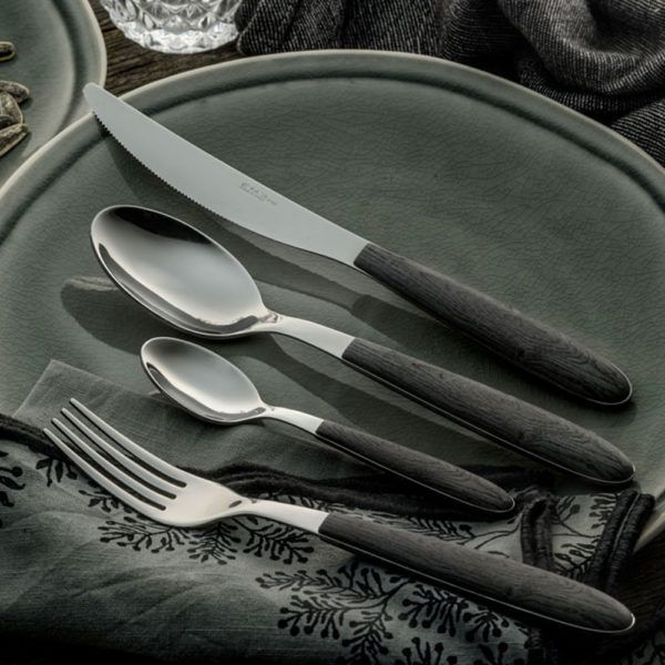 cubiertos rústicos color gris