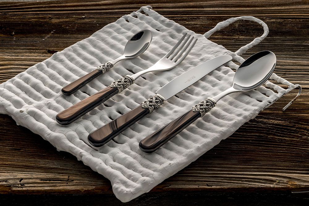 ginevra-emozionale-1 Cubiertos mangos color