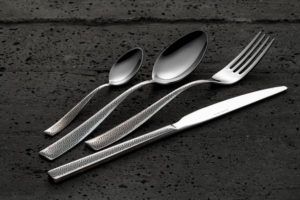 cubertería minimalista